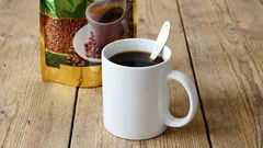 Instantkaffee auf nüchternen Magen – eine Gewohnheit von Millionen: Was du über die Folgen wissen solltest