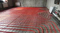 Macht eine Fussbodenheizung die Luft trocken? Fakten zu Luftfeuchte und Lüften