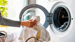 Warum Handtücher nach dem Waschen hart werden – der häufigste Fehler, den viele nicht bemerken