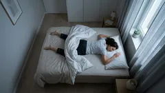 Warum du nicht auf dem Bauch schlafen solltest: Auswirkungen auf die Wirbelsäule und die Schlafqualität